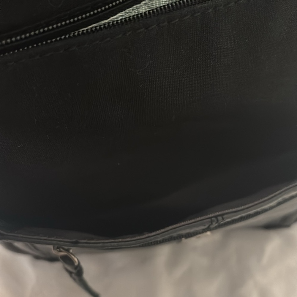 The Sak Black Ventura Convertible distressed leather backpack crossbody NWOT - Picture 5 of 16
